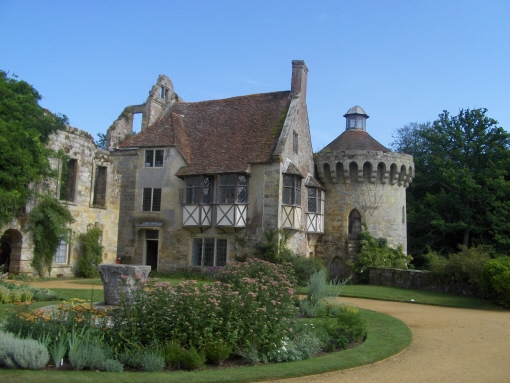 Scotney Castle